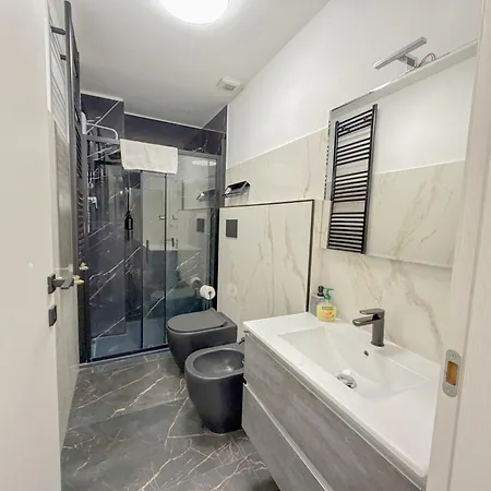 Apartment Loft4 Porta Venezia- Centro M1 *