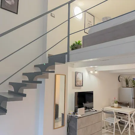 Apartment Loft4 Porta Venezia- Centro M1